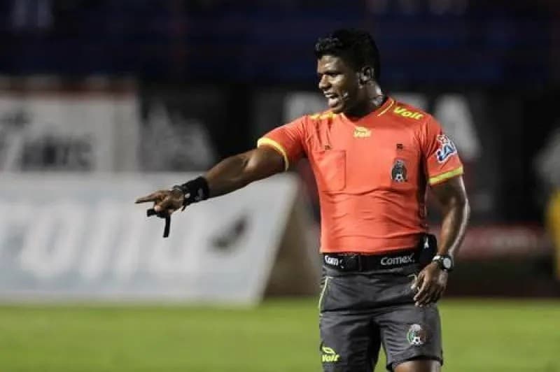 Adalid Maganda convoca a cierre de instalaciones de FMF