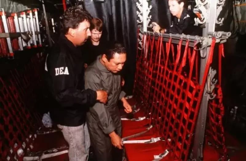 DEA oferta vacantes para combatir al narco en México