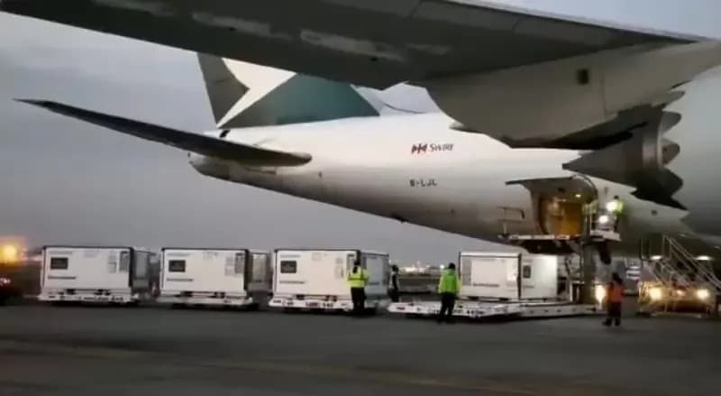 Llegan a México un millón de vacunas SinoVac contra Covid-19