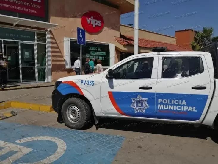 ¡pareja asaltada  dentro de vips!