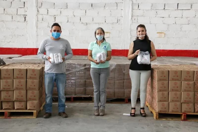 Distribuyen Donativo de Leche a Asociaciones y Colonias