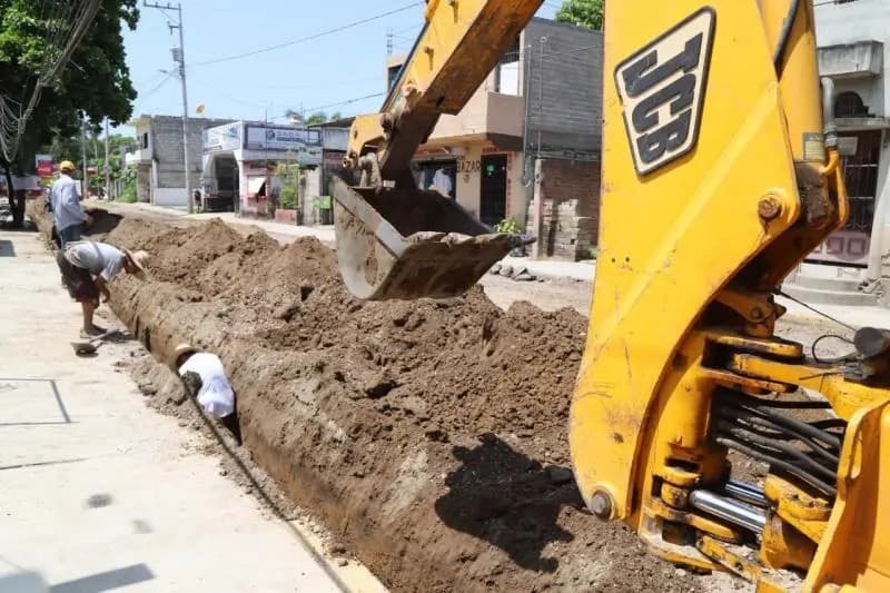 Comerciantes agradecen a Jaime Cuevas rehabilitación de avenida 12 de Octubre