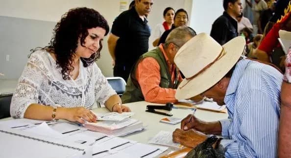 Inicia entrega de pensión para adultos mayores y menores con discapacidad