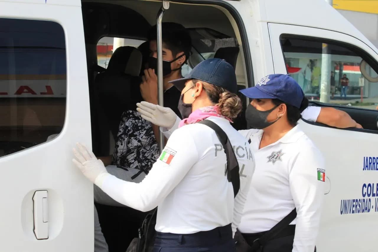 Bahía De Banderas. Realizan Operativo de Prevención por COVID 19 en Transporte Público