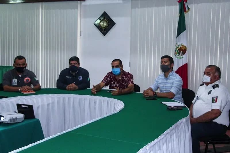 \"Hacemos Equipo, o se cae la Reapertura\"