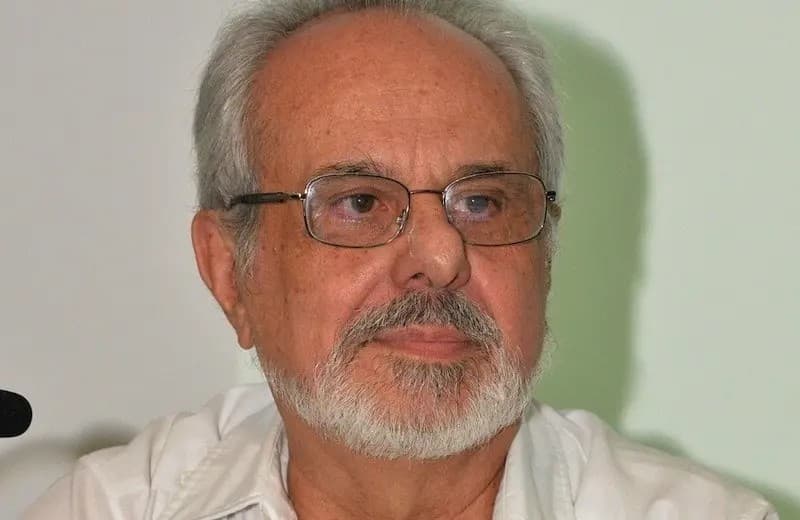 Imparten Conferencia Sobre Salud Mental