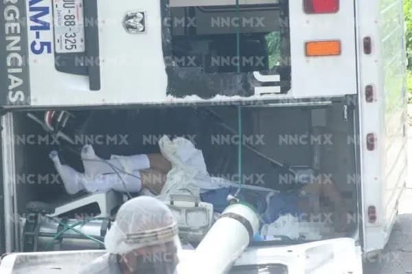 Puerto Vallarta. Muere paciente de COVID-19 tras volcadura de ambulancia