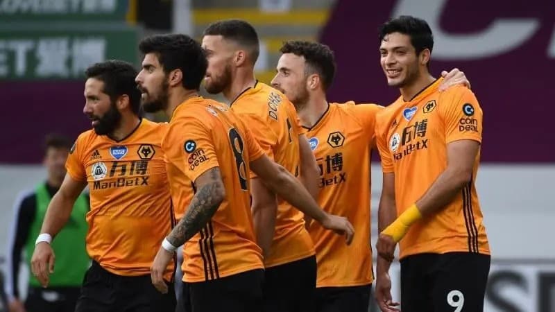 Raúl Jiménez asistió en la victoria de Wolves y ya son sextos en la Premier League