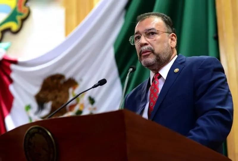 Polo Domínguez sufre accidente automovilístico cuando se dirigía a la CDMX