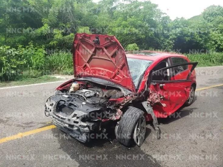 Encontronazo en la carretera punta de mita