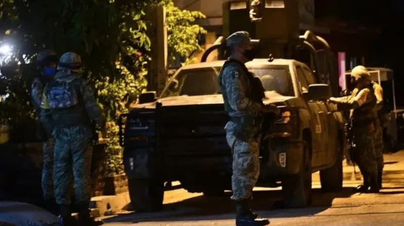 Mazatlán. Mantienen militares y policías estatales fuerte operativo en la colonia Azteca