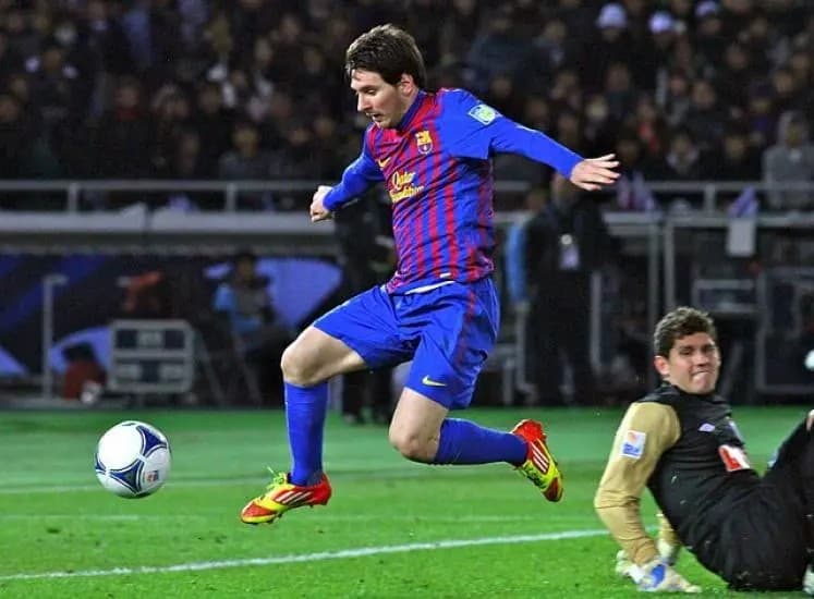 Leonel Messi anuncia que seguirá en el Barcelona