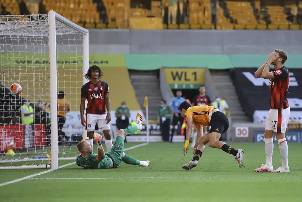Raúl Jiménez gritó su gol 15 con los Wolves en la Premier League