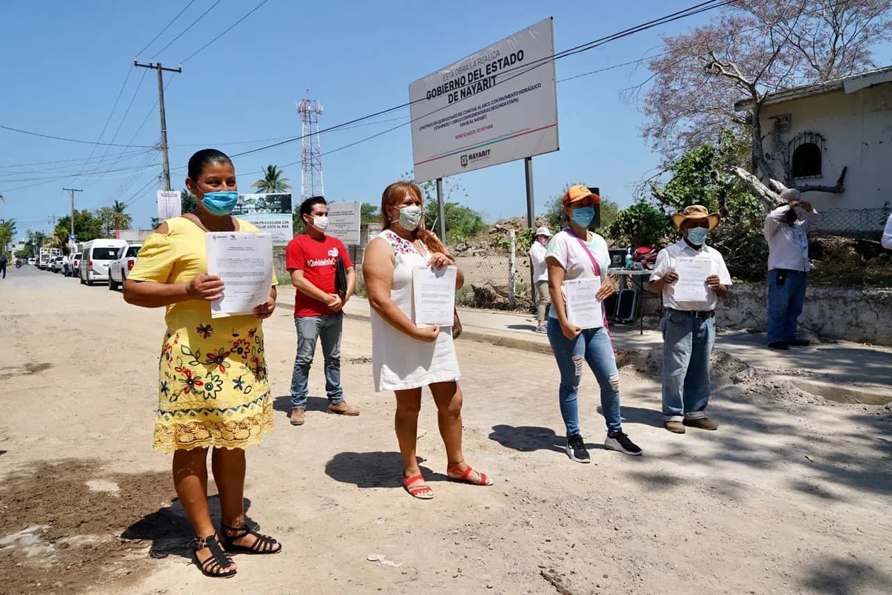 Entrega gobierno primeros recursos en San Blas  para reactivar economía en sector restaurantero