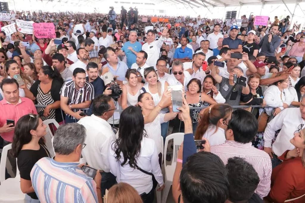 'Sin Sinaloa no hay México': Claudia Sheinbaum es arropada por el cariño de más de 12 mil sinaloenses