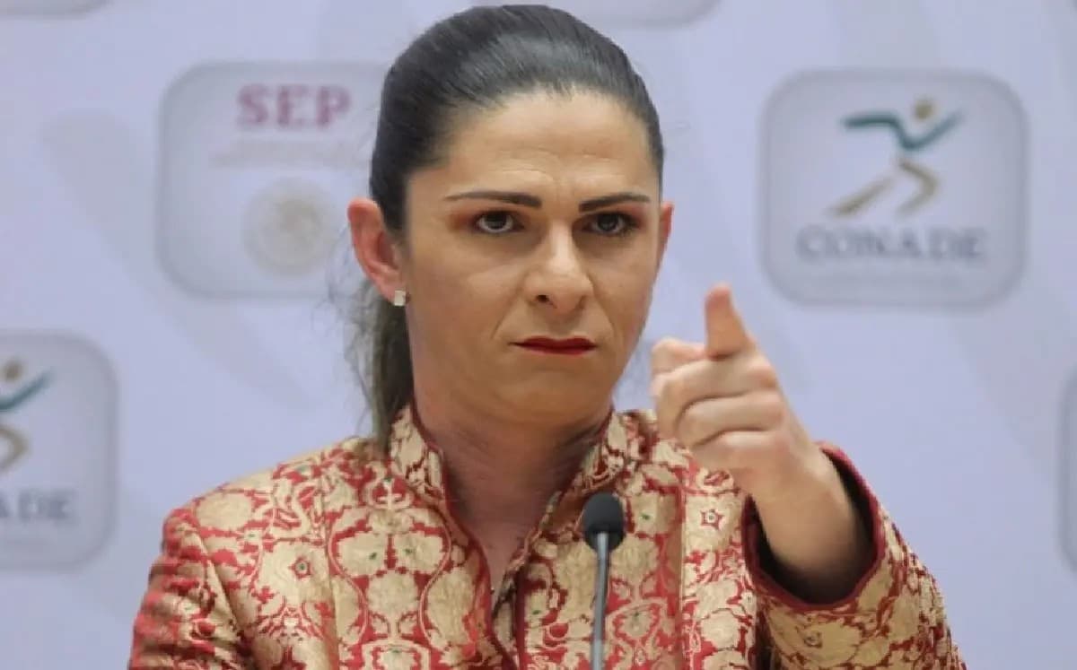 Legisladores llaman a comparecer a Ana Guevara