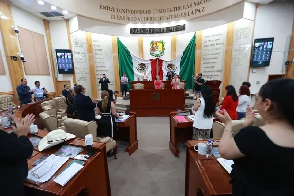 Avala congreso 87 resoluciones legislativas