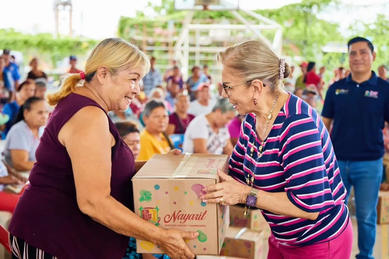 Garantiza DIF Nayarit profesionalización y alimentación a familias de Ruiz