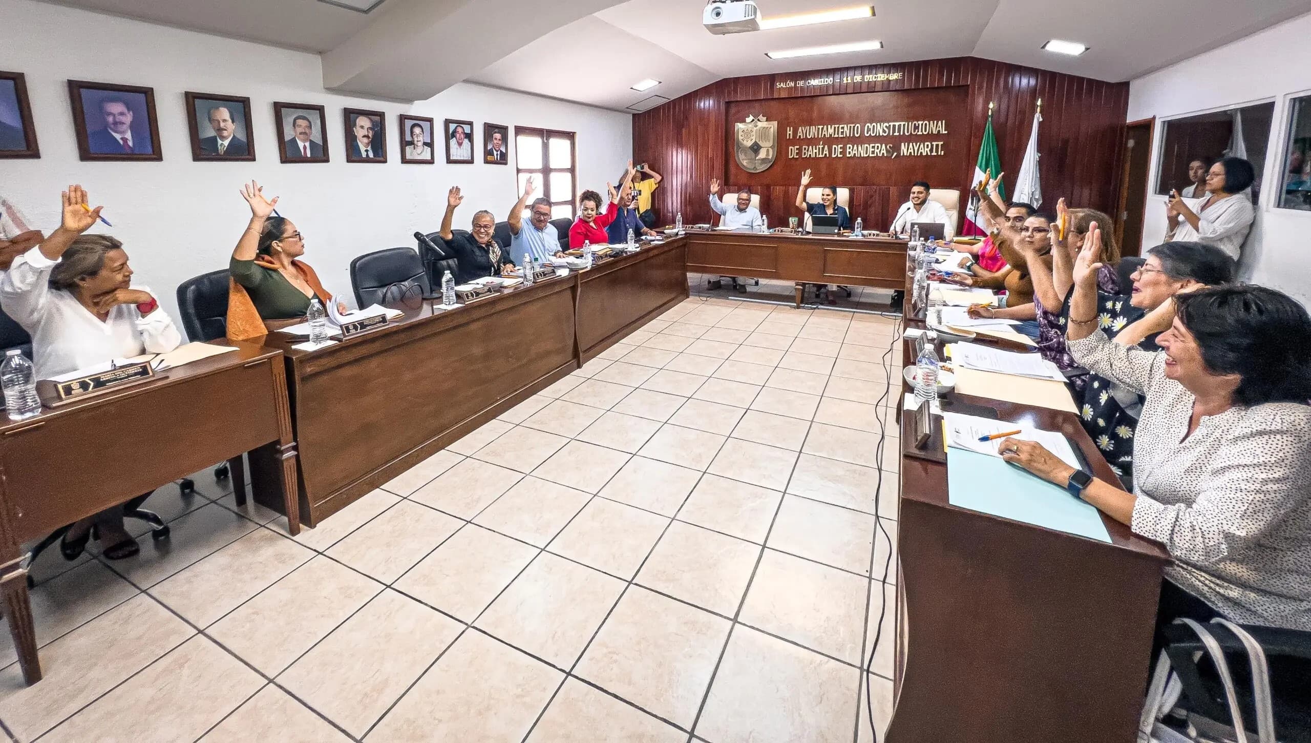 Perdonan impuestos a empresarios de Bahía de Banderas