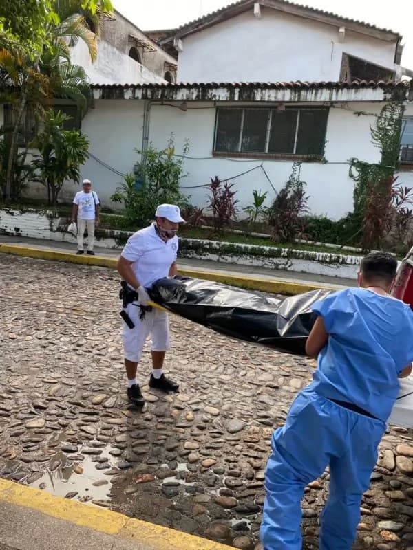 ¡se murió  extranjero!