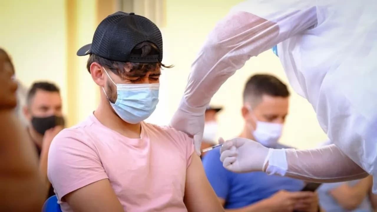 Lamenta epidemiólogo inconsciencia de los jóvenes ante el COVID