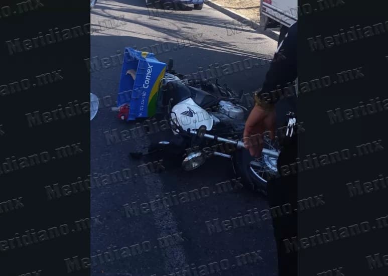 ¡por poco se mata joven motociclista!
