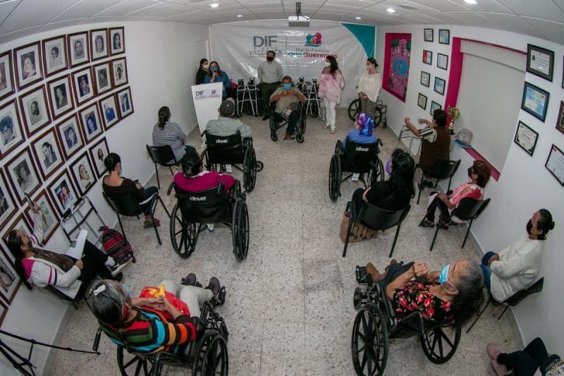 Destacan Usuarios de PAID Apoyo de Presidenta del DIF