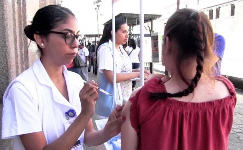 Nayarit. Descartan efectos secundarios por vacuna contra la influenza