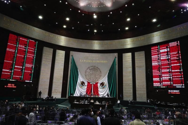 México. Aprueba San Lázaro ley que desaparece fideicomisos; Va al Senado