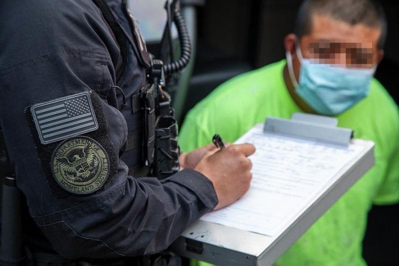 México anuncia apoyo inmediato a connacionales en caso de operativos migratorios