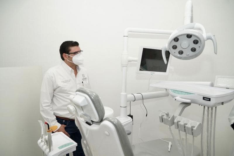 Nayarit. Entrega Toño Echevarría nuevo edificio incluyente