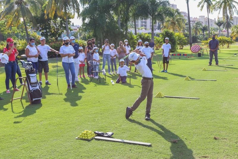 “Seguiremos Trabajando por la Niñez Vallartense”: Dávalos