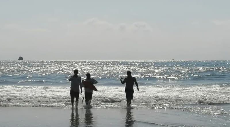Mazatlán. Rescatan a cuatro personas del mar en Olas Altas