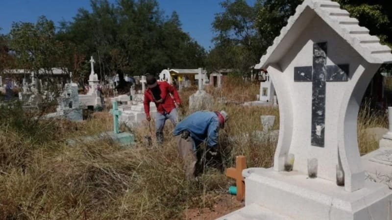 El Fuerte. Cumpliendo medidas sanitarias abrirán panteones, afirma Consejo de Salud