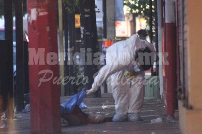 Saldo de dos personas muertas en las afueras del \"pacos ranch\" de Puerto Vallarta