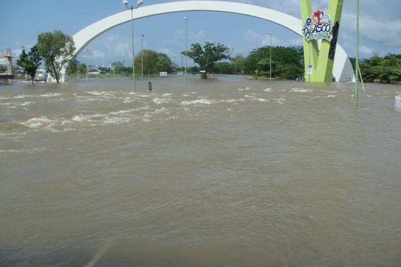 En Tabasco las inundaciones llegan hasta los tres metros