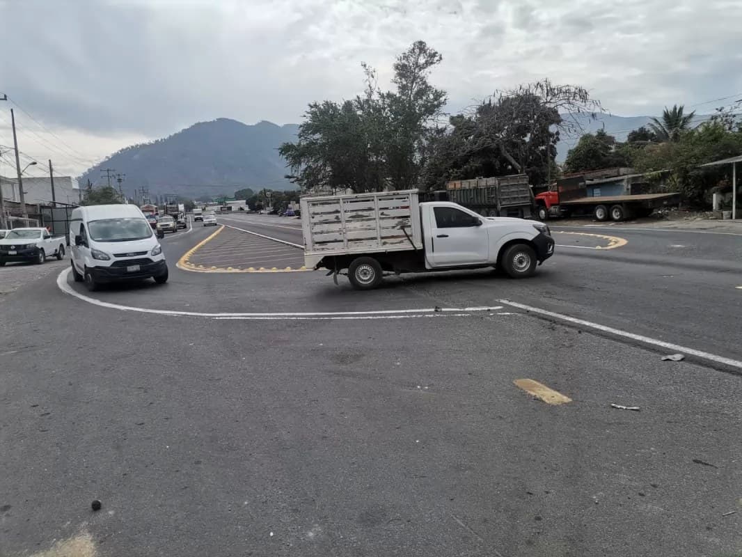 Urgen reductores de velocidad en Los Lobos