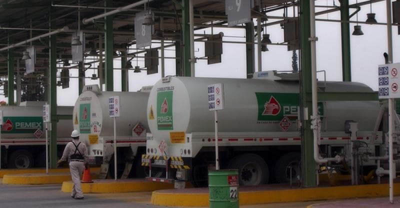 Revela MCCI \"dedazos\" en licitaciones de Pemex