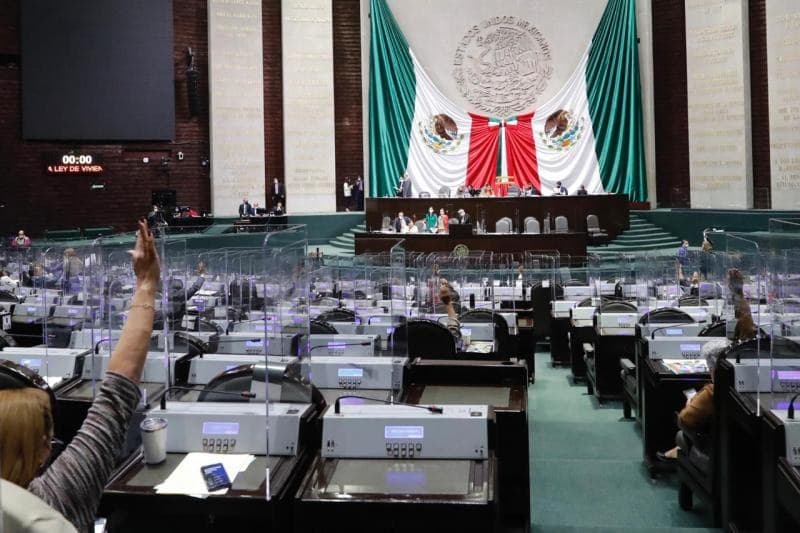 Diputados aprueban buscar reelección, sin pedir licencia y con pago de dieta económica
