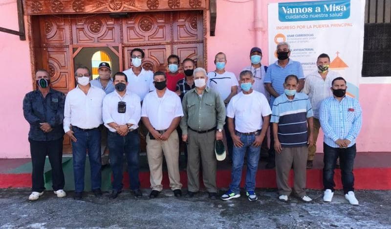 Con misa y recorrido, celebran Día del Taxista en Nayarit