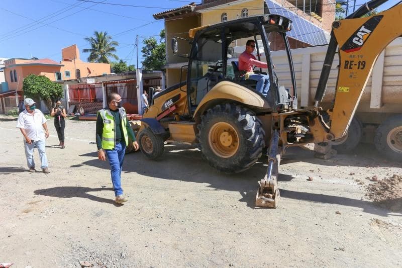 En Marcha, la Rehabilitación de Empedrados y Calles en Colonias