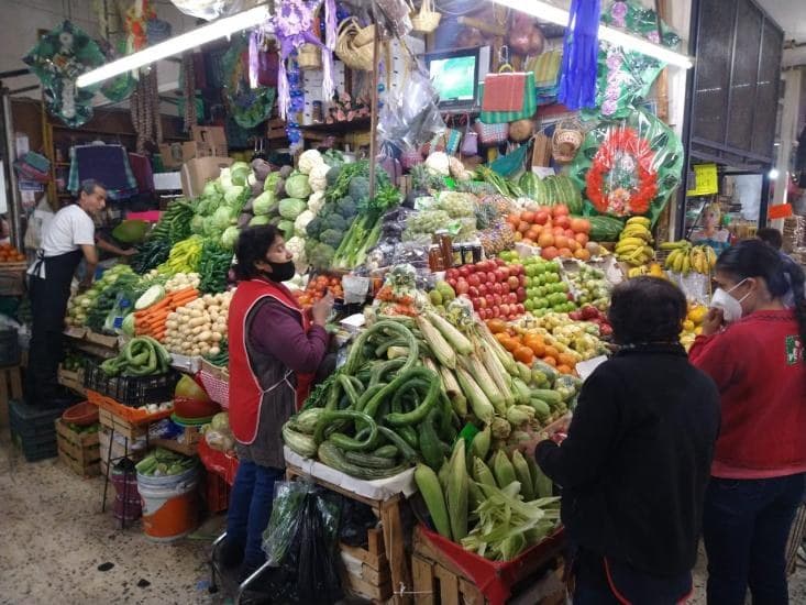 Solo la uva y la manzana registraron aumento de precios en los mercados de Tepic