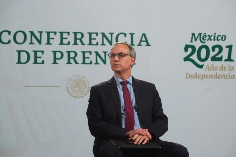 Viaja López-Gatell a Argentina para analizar viabilidad de la vacuna Sputnik V