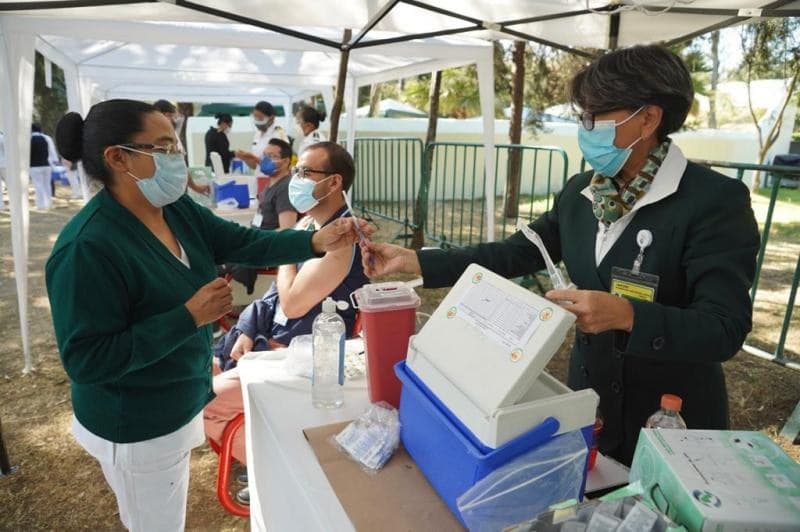 Explica López-Gatell situación de las vacunas de Pfizer y AstraZeneca en México