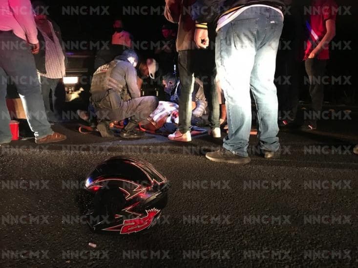 Sufre motociclista brutal accidente en tramo Pantanal-Xalisco