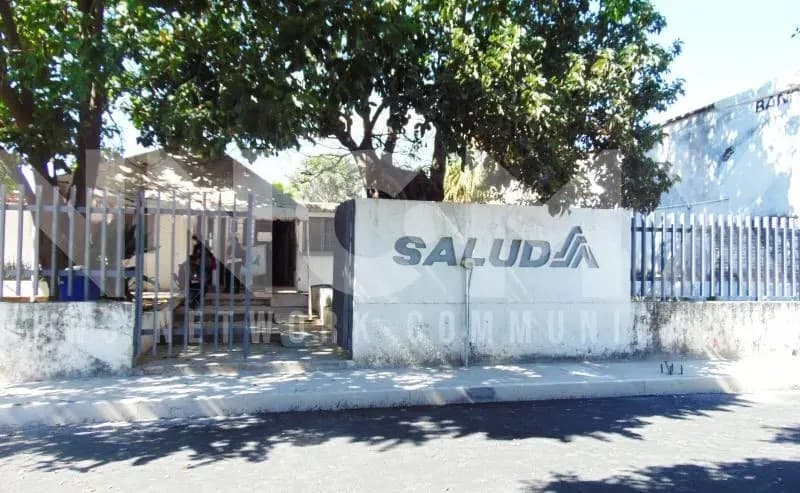 Urgen ciudadanos reconstruir rampas para discapacitados en el Centro de Salud de Xalisco