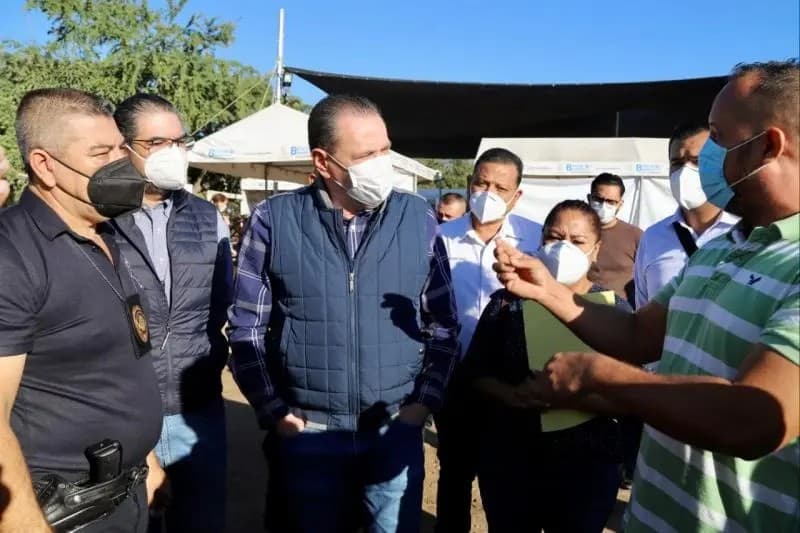 Cumple Jaime Cuevas con regularización y servicios para Villas Miramar y Bicentenario