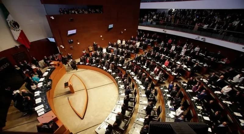 Senado pide a empleados no gritar, silbar, ni cantar para prevenir contagios