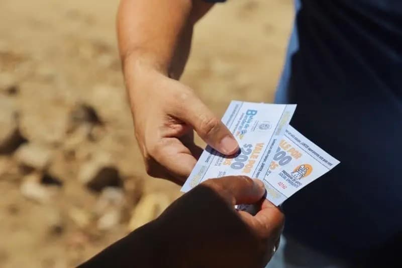 Inicia tercera entrega de 10 mil vales canjeables por alimentos de la canasta básica