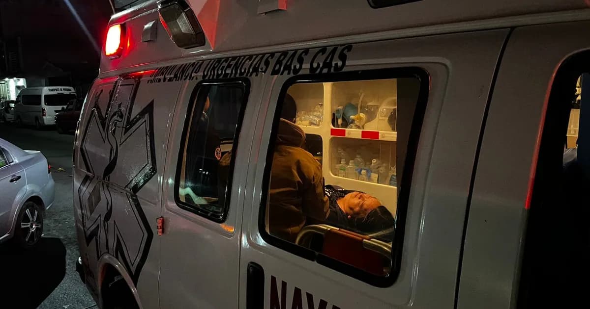 Choque por alcance deja una mujer lesionada en colonia Menchaca